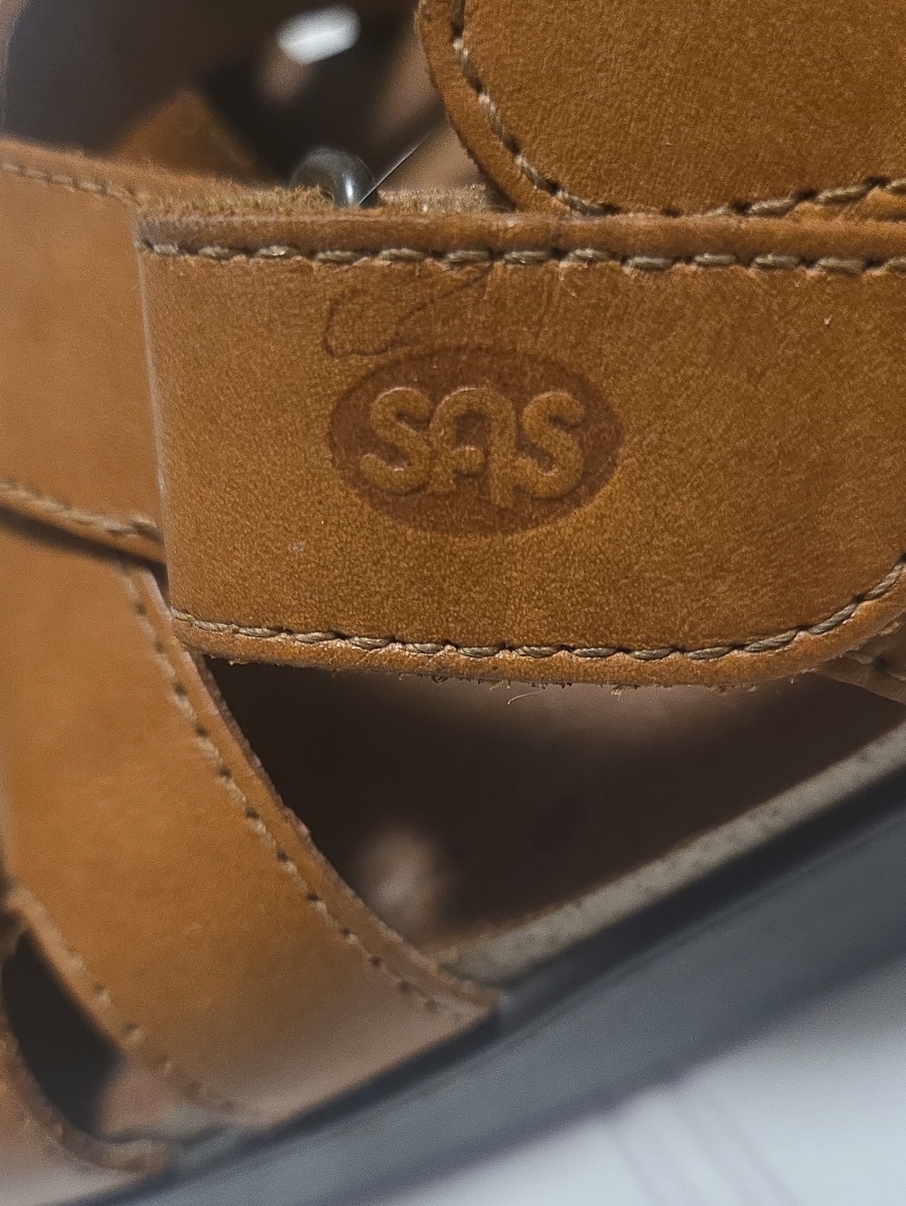 SAS Huggy Cross Strap  Sandals / Size 9 - Picture 5 of 6